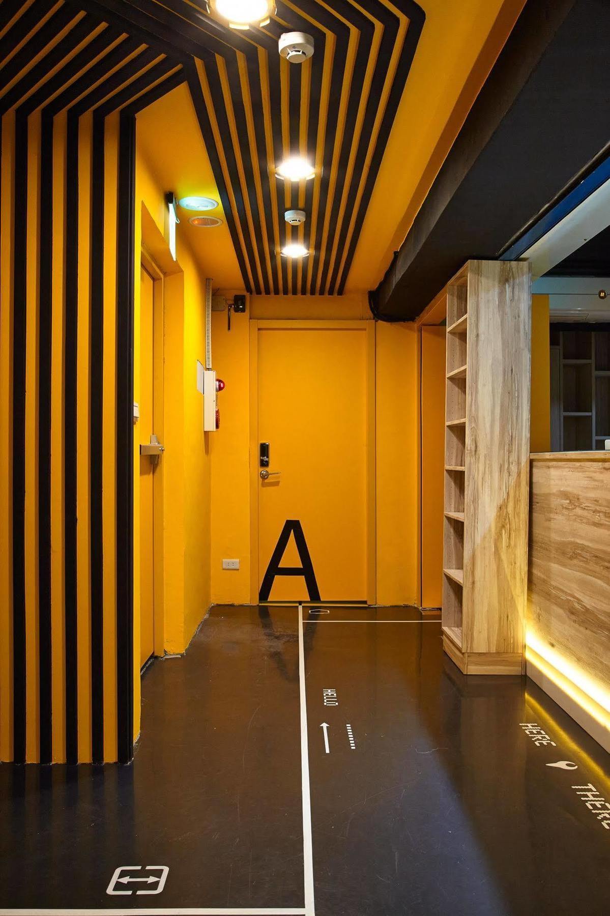 Here X There Hostel Taipei Main Station Dış mekan fotoğraf
